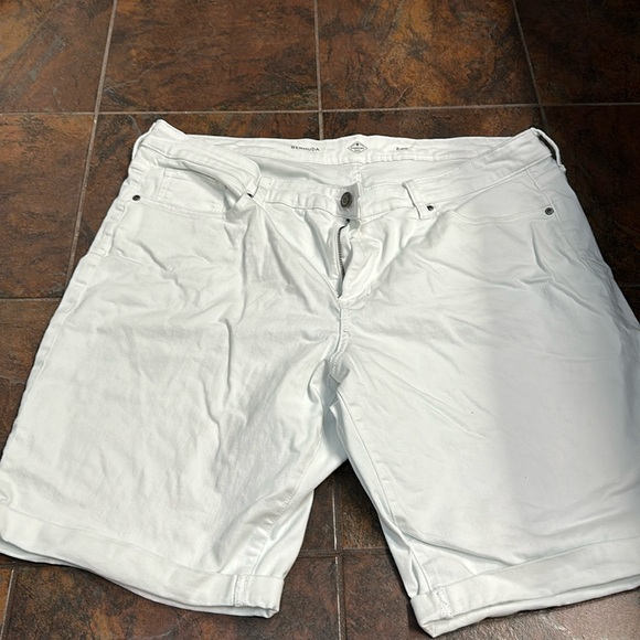 St Johns Bay Bermuda shorts - Picture 1 of 4